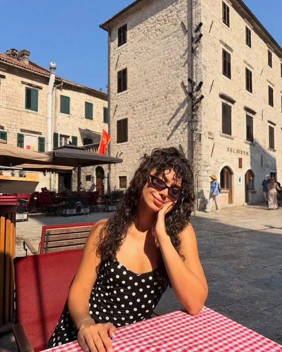Gizem Özdemir Kotor eski şehirde